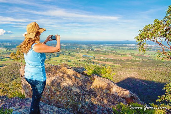 Scenic lookout along one of several vantage points at Brokenback Ridge, Hunter Valley, NSW, Australia